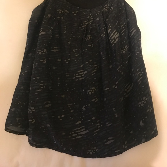 Gap Tank Size Small - Picture 4 of 4